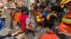 Gedung Hogwa di Bumiayu Ambruk Timpa Rumah, 3 Warga Termasuk 2 Anak Meninggal