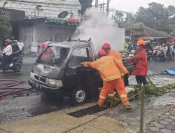 Kebakaran Mobil di Sumampir Purwokerto, Diduga Akibat Korsleting