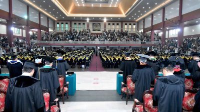 2.447 Lulusan Unsoed Diwisuda, 57,6 Persen Raih Predikat Cumlaude