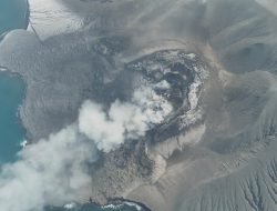 Sinyal Terakhir di Perairan Pandeglang: Hilangnya 5 Jurnalis Saat Merekam Erupsi Anak Krakatau