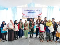 Bulog Salurkan 48,87 Ton Beras Bantuan untuk 1.629 Warga Cilacap