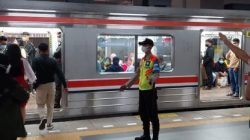 Dampak Abu Vulkanik Gunung Anak Krakatau, Perjalanan Kereta dan Pesawat Terganggu