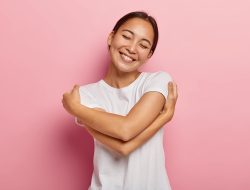 Cara Self Love yang Bisa Dilakukan Setiap Hari untuk Menjaga Kesehatan Mental