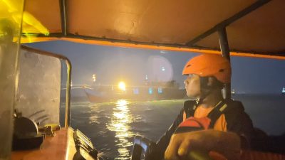 KMN Maju Setia 17 Mati Mesin dan Kandas di Karangbolong, 11 Awak Selamat Dievakuasi
