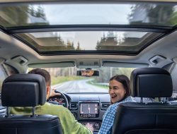 Cara Merawat Karet Sunroof Mobil agar Tak Bocor Saat Hujan