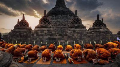Prambanan hingga Borobudur Jadi Pusat Wisata Religi Dunia, Ini Perannya