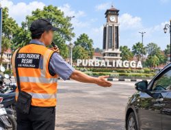 Susah Cari Kerja, Begini Cara Jadi Juru Parkir Resmi di Purbalingga
