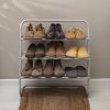 6 Cara Menghilangkan Bau Sepatu dan Kaki agar Tetap Segar
